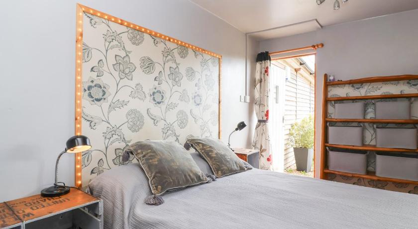 布兰福德论坛 Tiny Willow 3星级 单人房 大堂