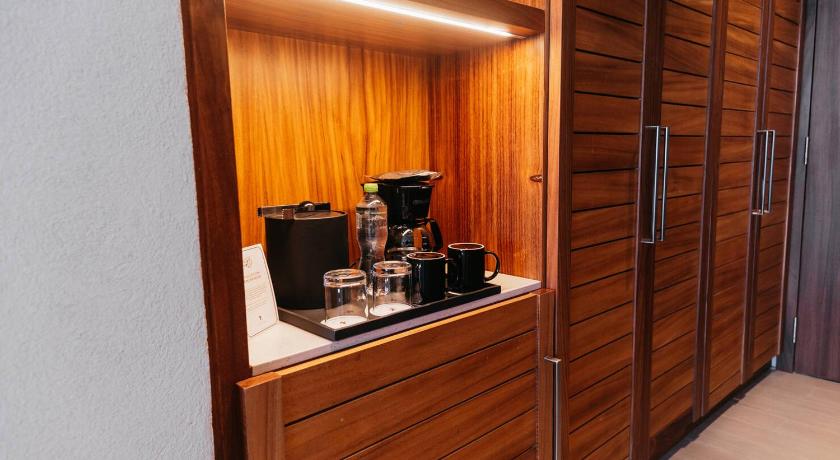 Image of Deluxe Room 9