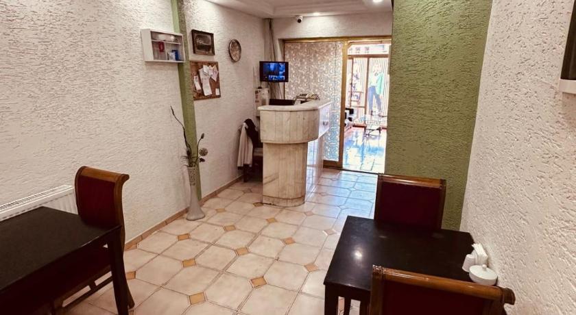 Sera Hotel - image 4