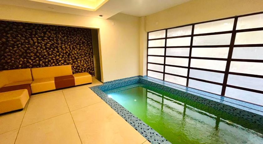 Whitehouse homestay