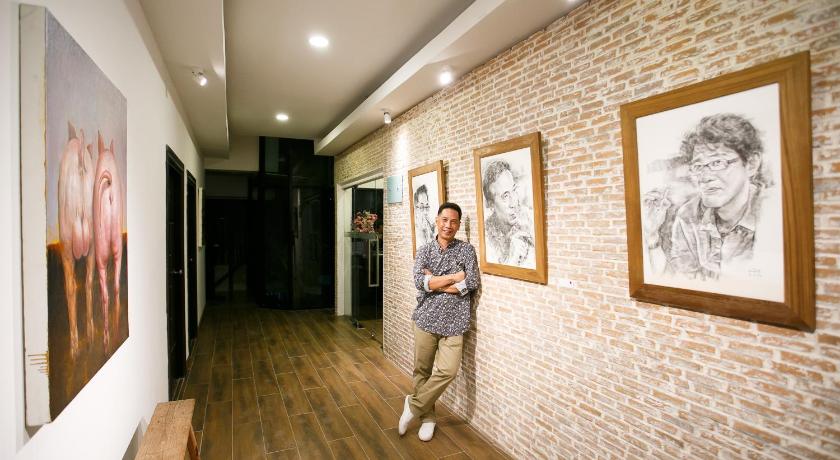 Third Rock Hostel – Bangkok, NY