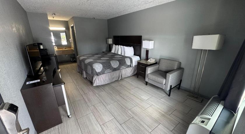 Orlando Budget Inn Sanford International Airport 2-Star Accommodation pool