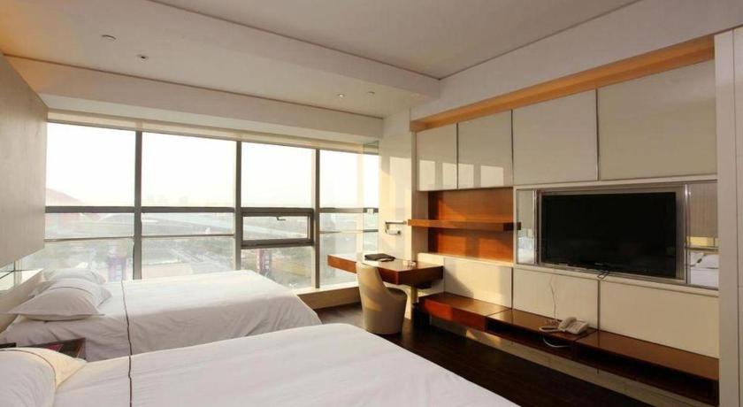 Nanjing YuTimes Hotel - image 11