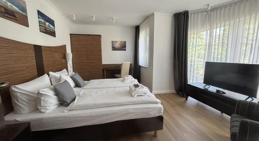 Image of One-Bedroom Suite 1