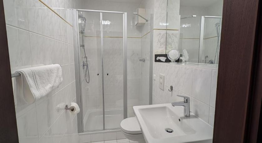Image of Standard Double Room 2