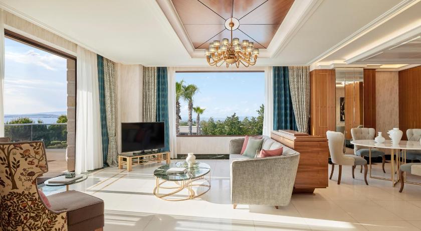 Image of Royal Suite Private Pool Sea View 3