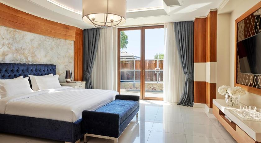 Image of Royal Suite Private Pool Sea View 10