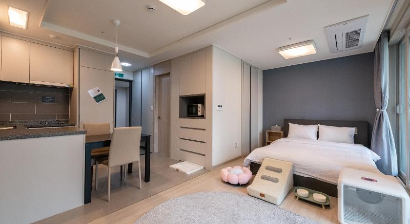 Incheon The november stay in Landmark 3-Star Hotel view