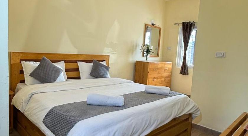 Honeymoon Suite
