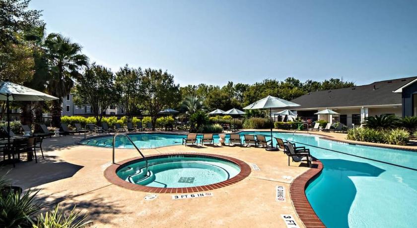 오스틴 (TX) Spacious apartment w pool hot tub & pet-friendly 4성급 숙소 외관