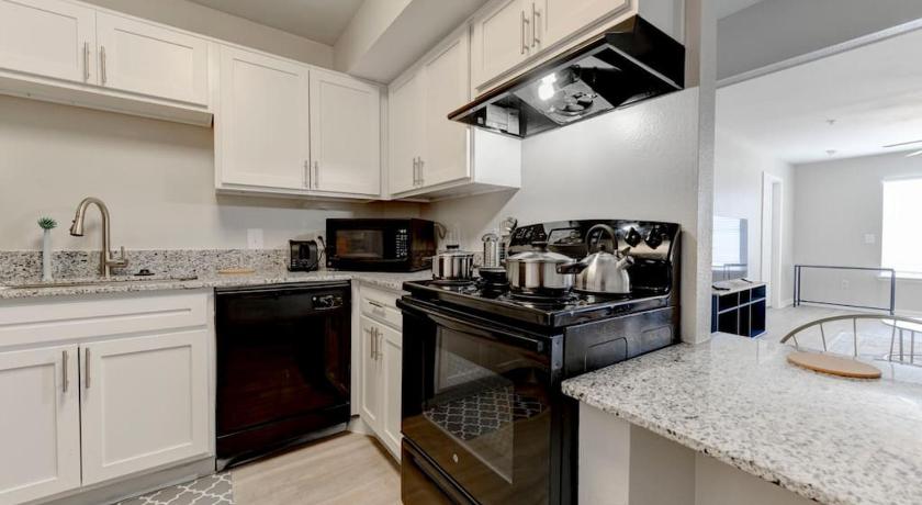 오스틴 (TX) Spacious apartment w pool hot tub & pet-friendly 4성급 숙소 객실