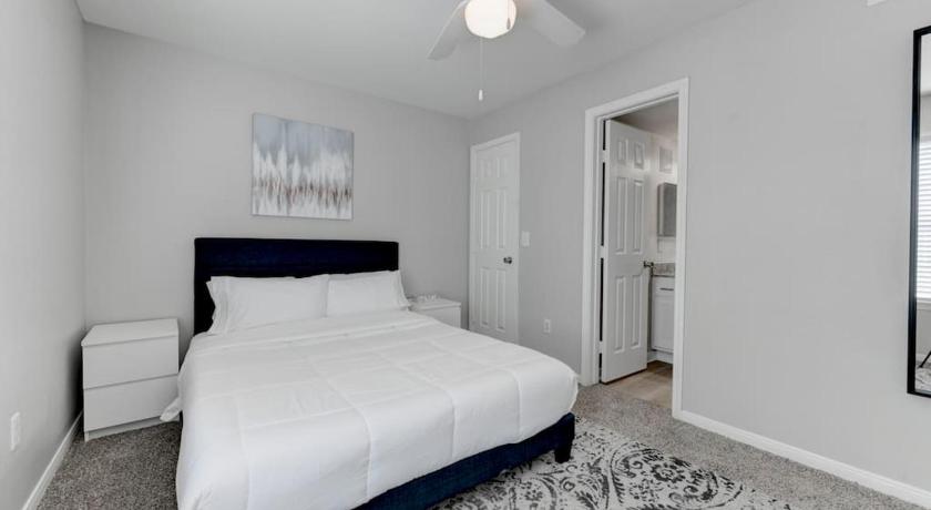 오스틴 (TX) Spacious apartment w pool hot tub & pet-friendly 4성급 숙소 로비