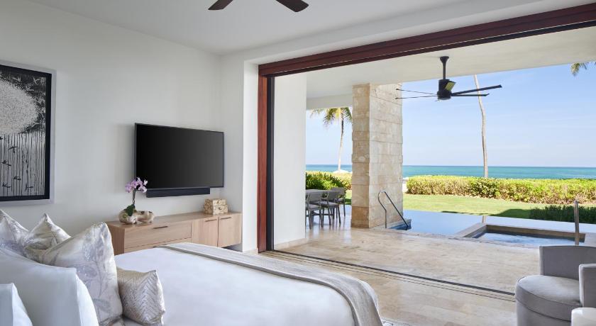 Image of Three-Bedroom Apartment - Oceanfront 0