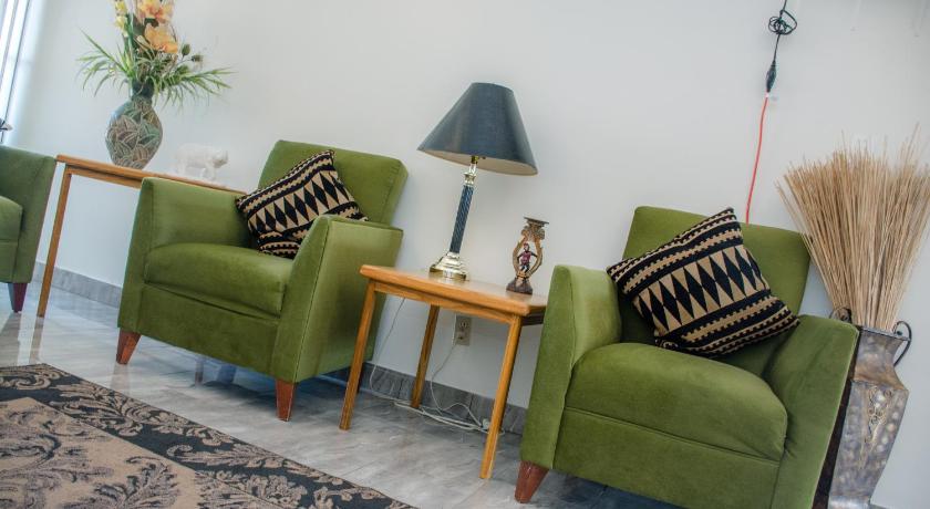 Ramada by Wyndham Medicine Hat photo