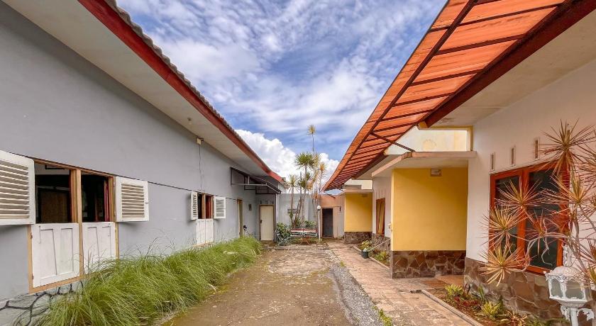 RedDoorz @ Penginapan Garuda Batu – Punten, MO