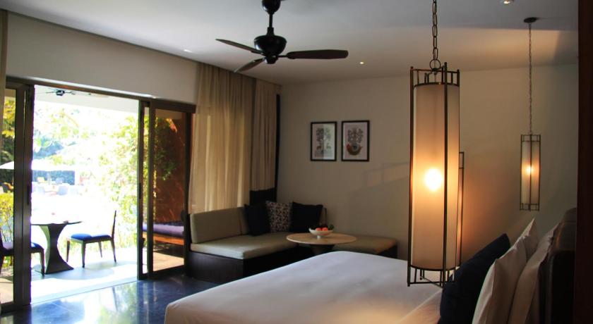 Image of Diwa Club Room with Balcony and Pool View - Complimentary Gonsua beach shuttle service 1
