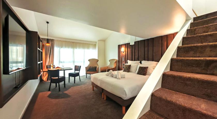 Image of Junior Suite family 0