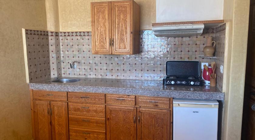 Image of Studio (3 Adults) 8