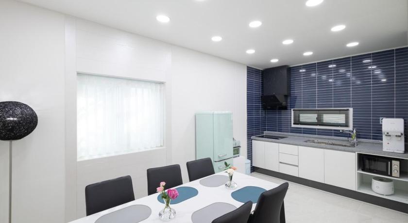 統営 Tongyeong Stay Y Ho Pool Villa 3つ星 ゲストハウス 外観