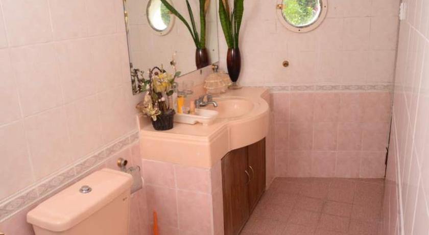 Image of Three-Bedroom Bungalow 2