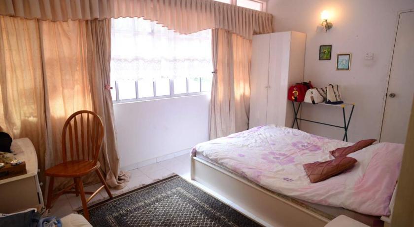 Image of Three-Bedroom Bungalow 9