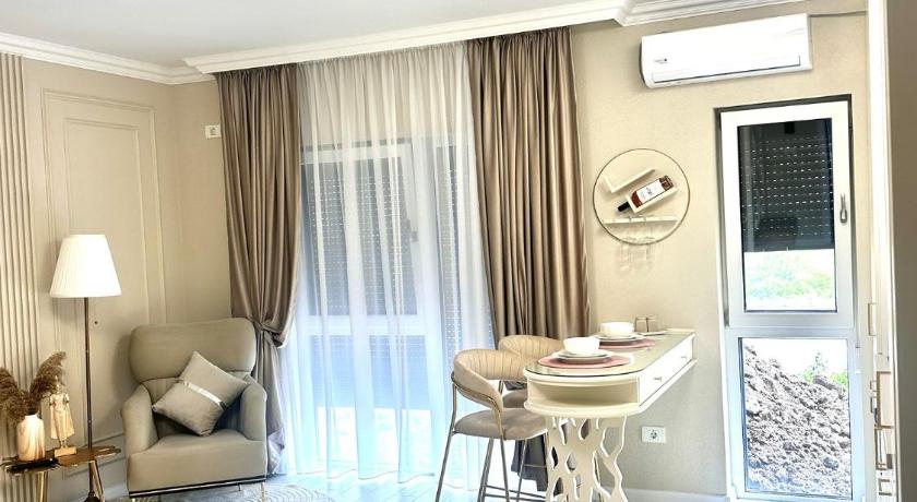 티미쇼아라 Mok Residence 1 4성급 싱글룸 로비