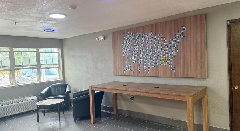 애틀랜타 (GA) 마이크로텔 인 앤 스위트 바이 윈덤 애틀랜타 에어포트 (Microtel Inn & Suites by Wyndham Atlanta Airport) 2성급 호텔 전망