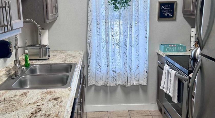 Nederland Comfy 2BR 1BA Apt 3-Star Accommodation restaurant