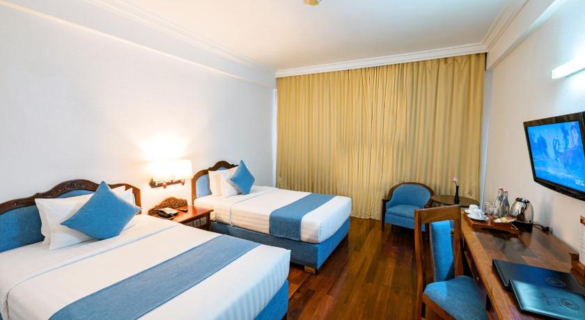 Image of Deluxe Double Room Pool View 14