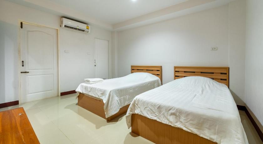 Image of TWIN ROOM 5