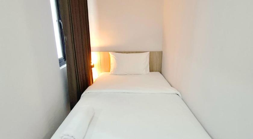 Image of Family Room with Balcony 7