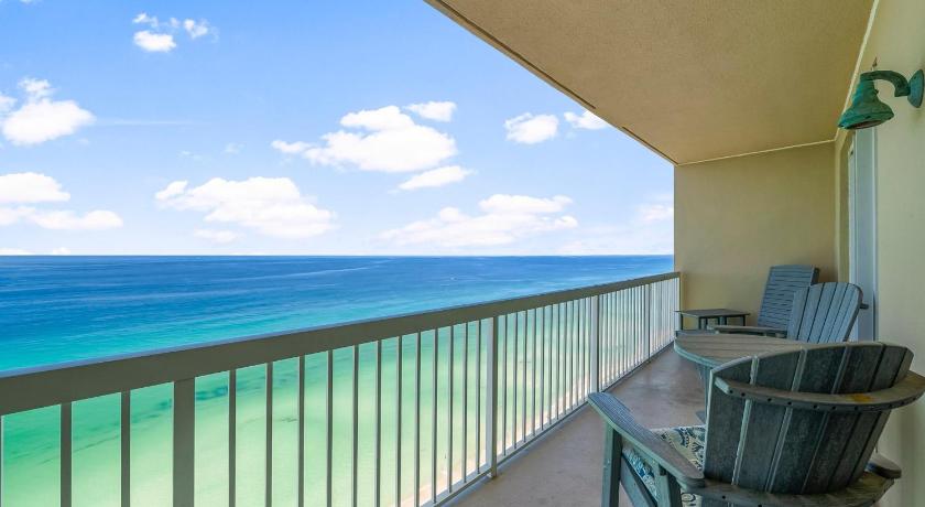 Image of Two-Bedroom Apartment with Balcony and Sea View 1