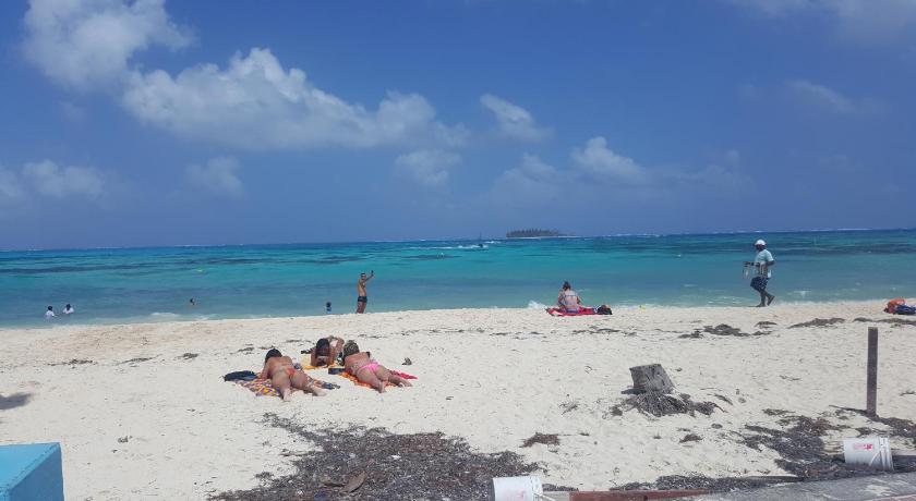 Caribbean Island Hotel Piso 2 photo