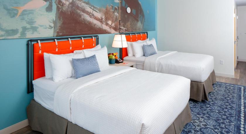 Image of 2 Queen Beds Standard Pet Friendly 1