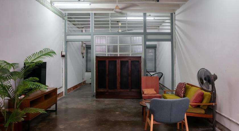 Ah Tong Residence by Aayu - Kimberley Night Market - image 5