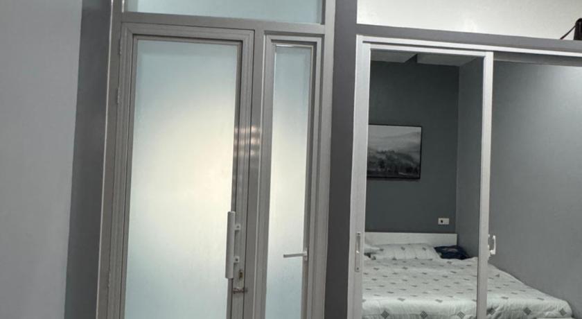 Image of Suite with Pool View 13