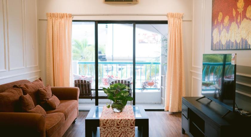 Image of Three-Bedroom Apartment 0