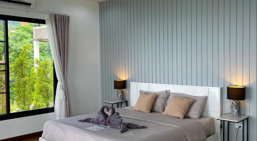 Image of Suite with Hot Tub 1