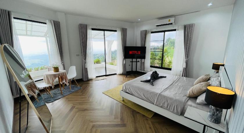 Image of Suite with Hot Tub 0