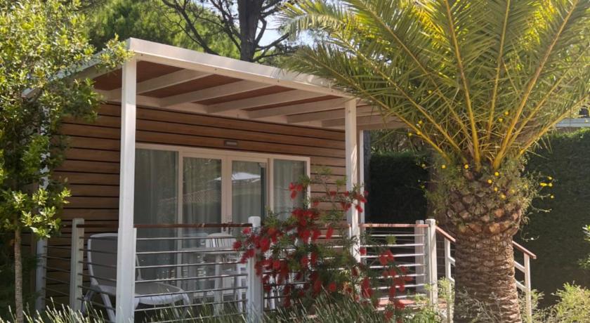Image of One-Bedroom Chalet 14