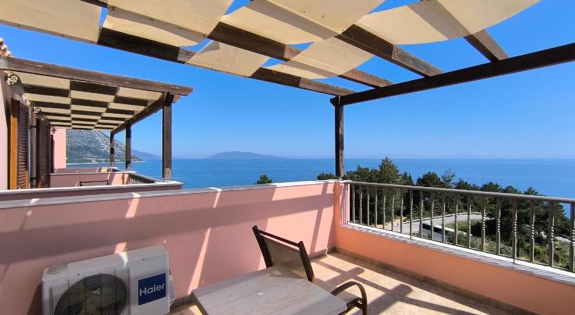 Image of Family Room with Sea View 1