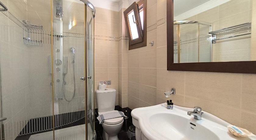 Image of Deluxe Double Room with Sea View 11