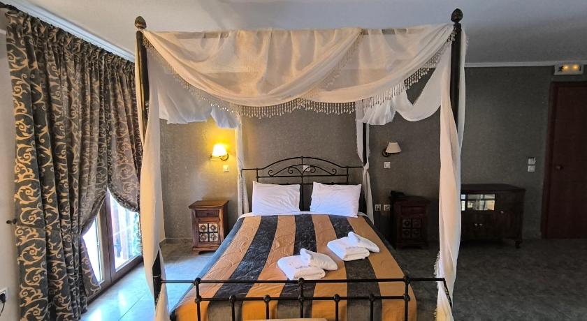 Image of Deluxe Double Room with Sea View 8