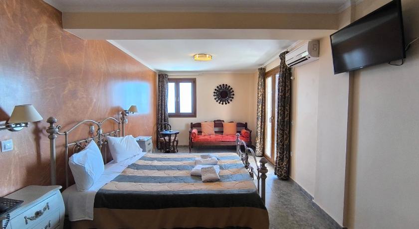 Image of Deluxe Double Room with Balcony and Sea View 0
