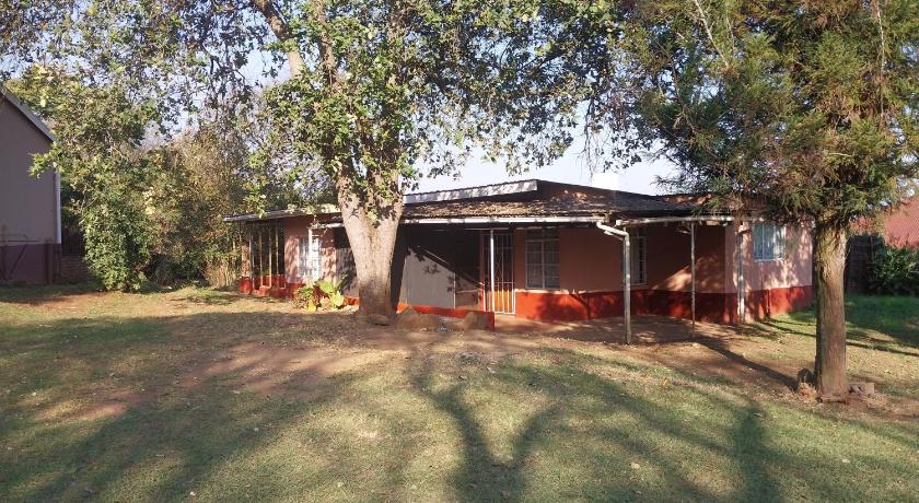 Green Escape Cottage Guesthouse