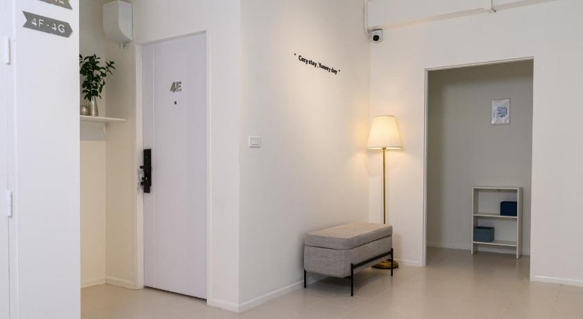 Yummy House - image 8
