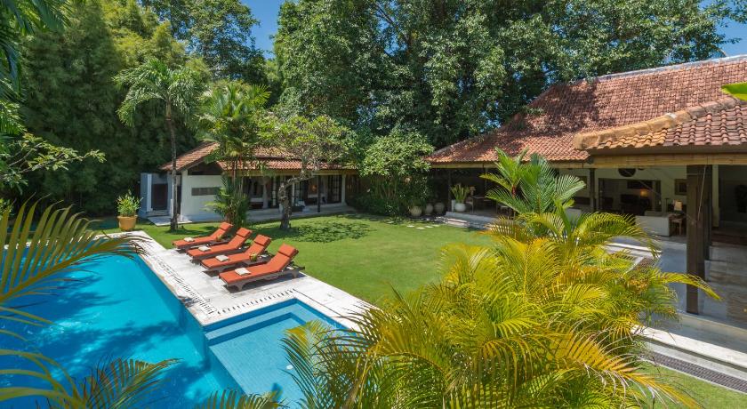 Villa Eight - image 20