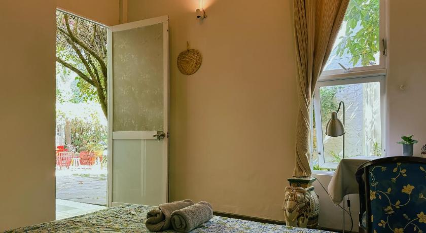 Image of Queen Room 0