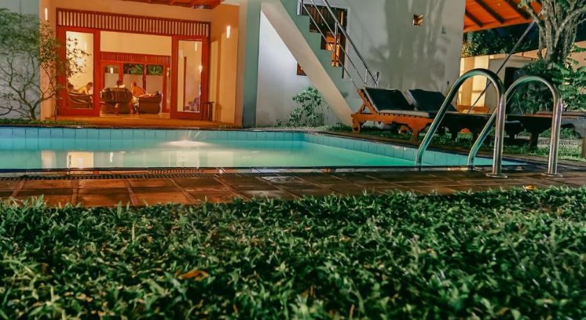 New Teak Villa 41 Sri Seelanda Road Kaluwamodara Aluthgama - 