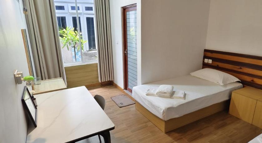 Eveyla Guesthouse - image 2